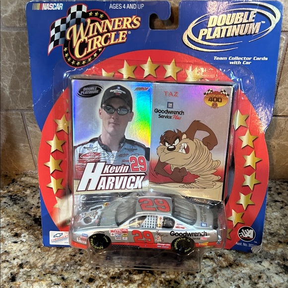 Winner's Circle Other - NASCAR Kevin Harvick #29 Taz Team Collector Cards with Car 1:43
